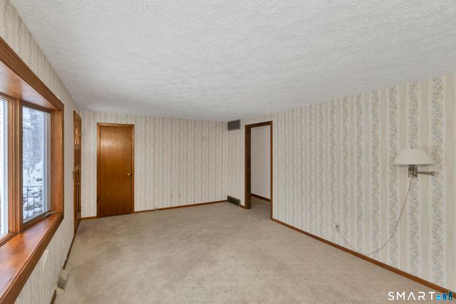 31 Sharren Lane, Enfield, CT 06082