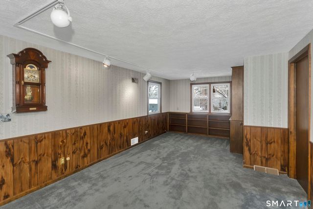 31 Sharren Lane, Enfield, CT 06082