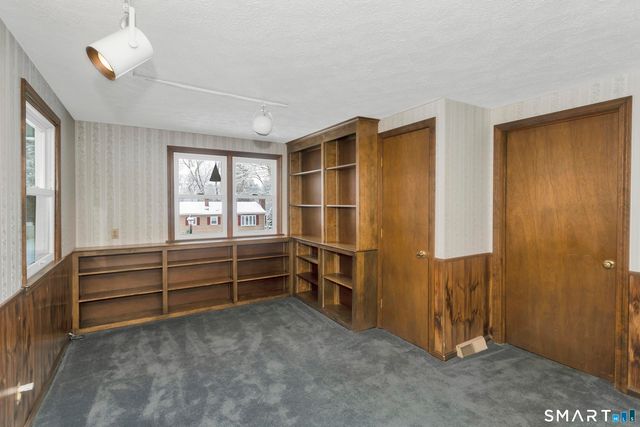 31 Sharren Lane, Enfield, CT 06082