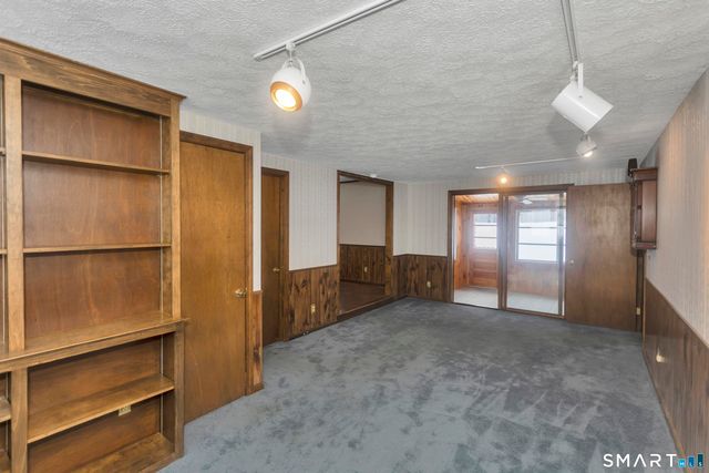 31 Sharren Lane, Enfield, CT 06082