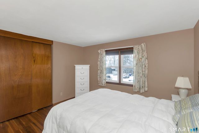 31 Sharren Lane, Enfield, CT 06082