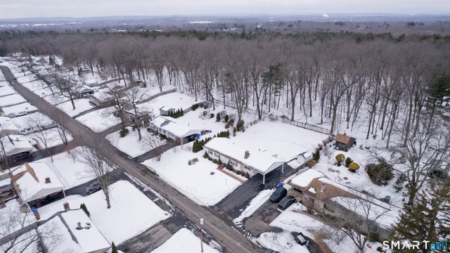 31 Sharren Lane, Enfield, CT 06082