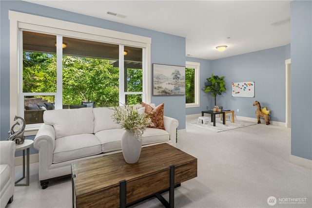 2534 NW Stoney Creek Drive, Issaquah, WA 98027