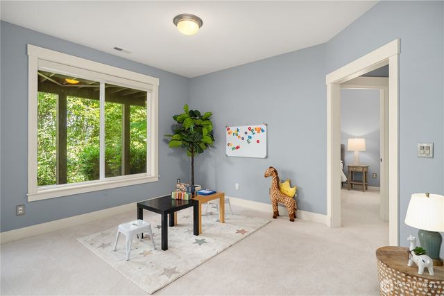 2534 NW Stoney Creek Drive, Issaquah, WA 98027