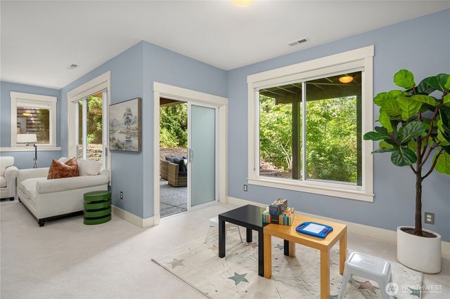 2534 NW Stoney Creek Drive, Issaquah, WA 98027