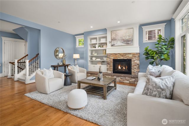 2534 NW Stoney Creek Drive, Issaquah, WA 98027
