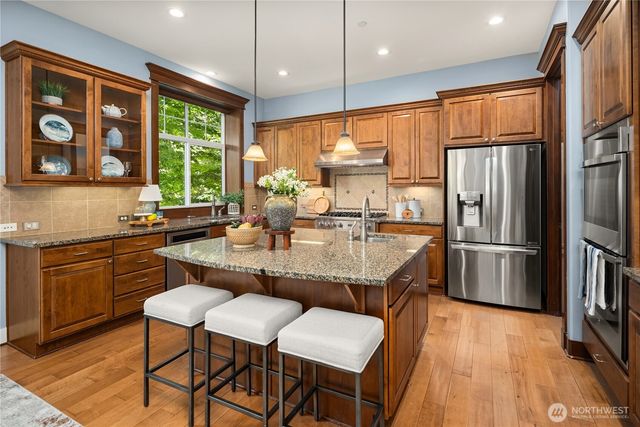 2534 NW Stoney Creek Drive, Issaquah, WA 98027
