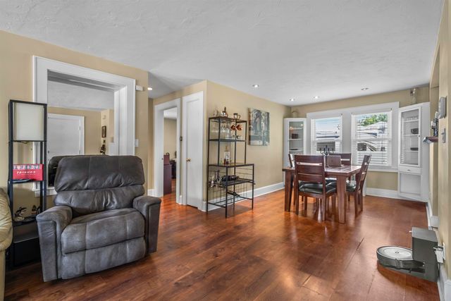 222 Calef Road, Manchester, NH 03103