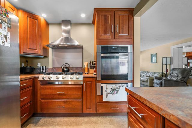 222 Calef Road, Manchester, NH 03103