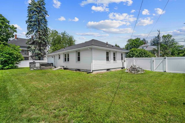 222 Calef Road, Manchester, NH 03103