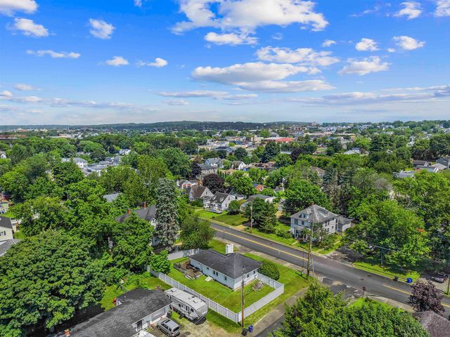 222 Calef Road, Manchester, NH 03103