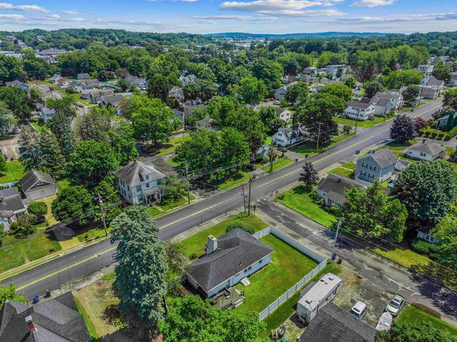 222 Calef Road, Manchester, NH 03103