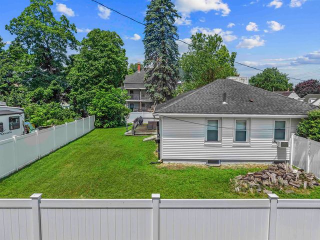 222 Calef Road, Manchester, NH 03103