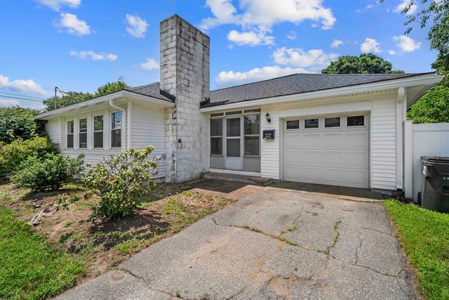 222 Calef Road, Manchester, NH 03103