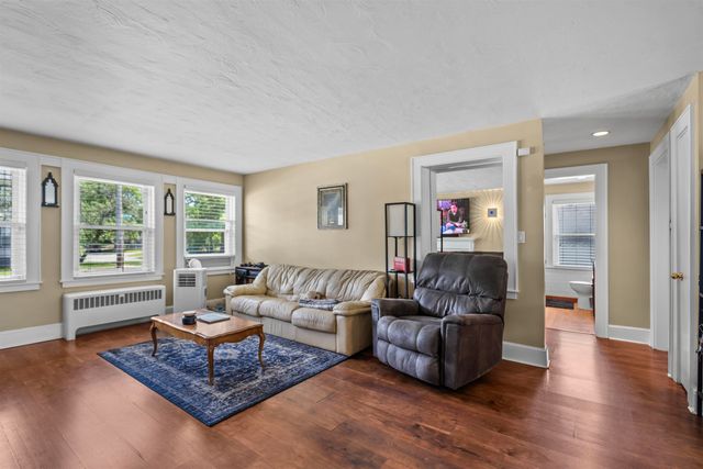 222 Calef Road, Manchester, NH 03103