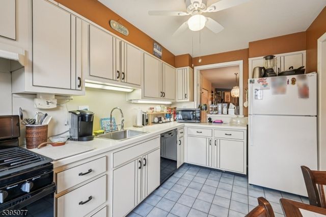 181 Long Hill Rd K-5, Little Falls Twp., NJ 07424