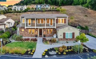 22 W Hill Way, Orinda, CA 94563