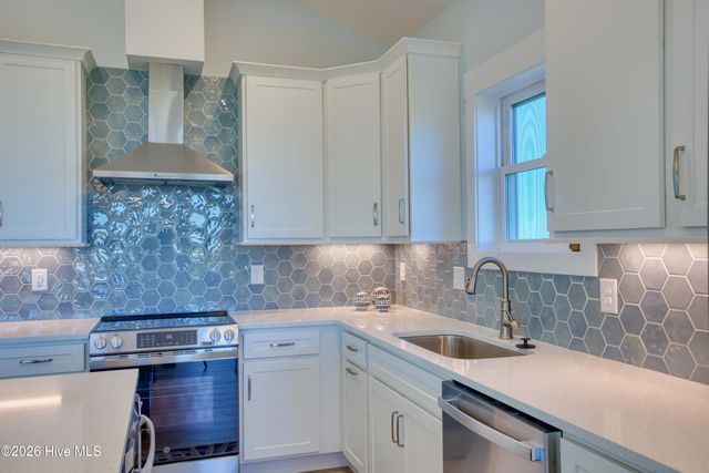 117 Lacosta Place, Sneads Ferry, NC 28460