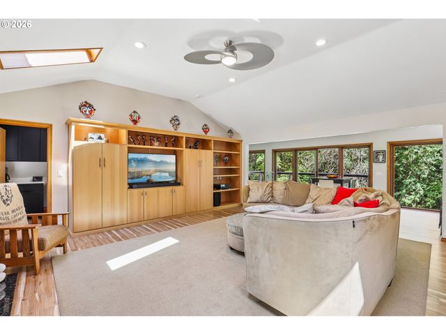 19016 Ne COLE WITTER Rd, Battle Ground, WA 98604