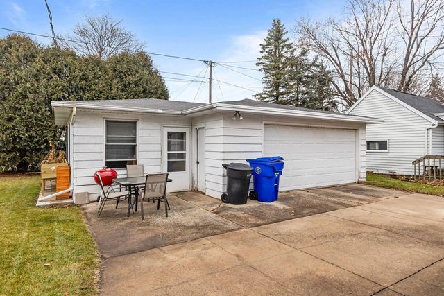 1920 E FRANCES STREET, Appleton, WI 54911