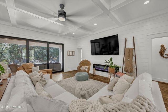 607 Harper Avenue, Carolina Beach, NC 28428