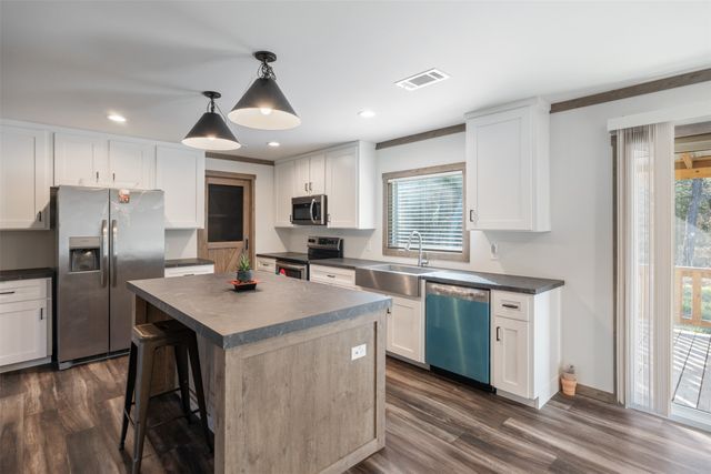 9603 County Road 2404, Kemp, TX 75143