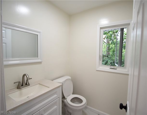 5347 Old Oxford Lane, Youngstown, OH 44512