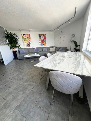 2750 NE 183rd Street 2707, Aventura, FL 33160