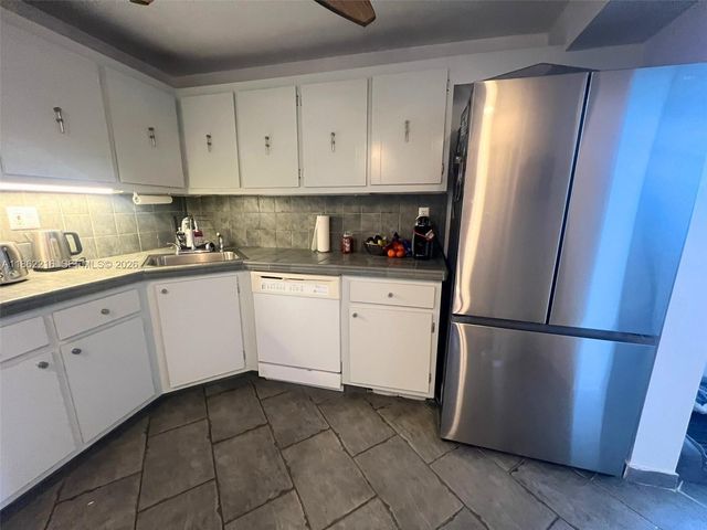 2750 NE 183rd Street 2707, Aventura, FL 33160