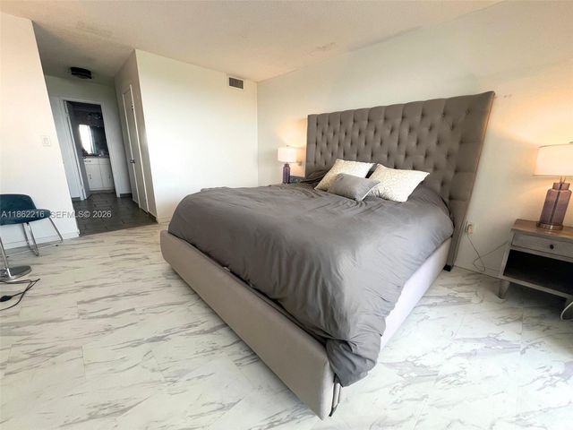 2750 NE 183rd Street 2707, Aventura, FL 33160