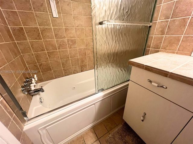 2750 NE 183rd Street 2707, Aventura, FL 33160