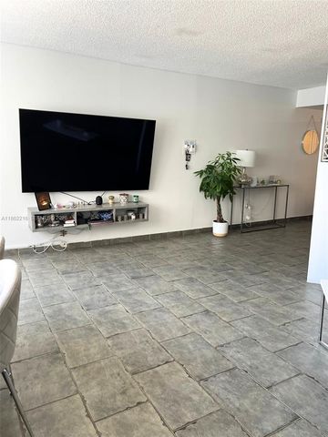 2750 NE 183rd Street 2707, Aventura, FL 33160
