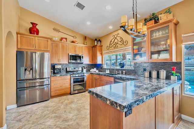 73095 Deer Grass Drive, Palm Desert, CA 92260