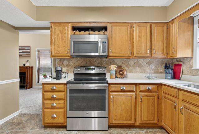 716 Barlin Ct, Nashville, TN 37221