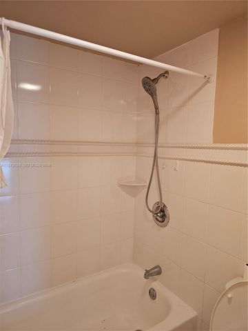 20400 W Country Club Drive 711, Aventura, FL 33180