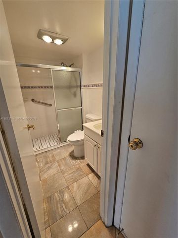 20400 W Country Club Drive 711, Aventura, FL 33180