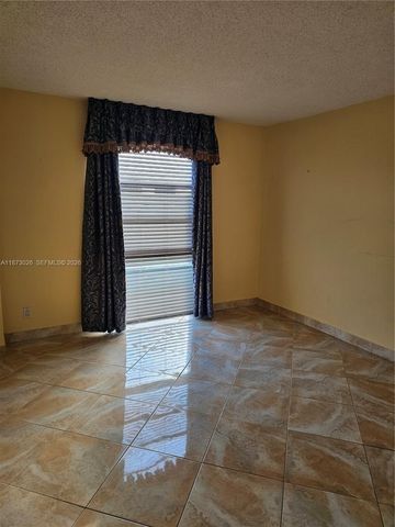 20400 W Country Club Drive 711, Aventura, FL 33180