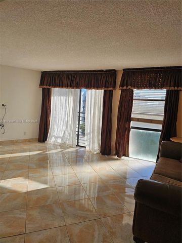 20400 W Country Club Drive 711, Aventura, FL 33180