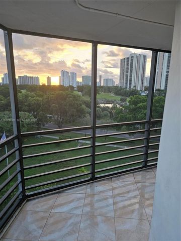 20400 W Country Club Drive 711, Aventura, FL 33180