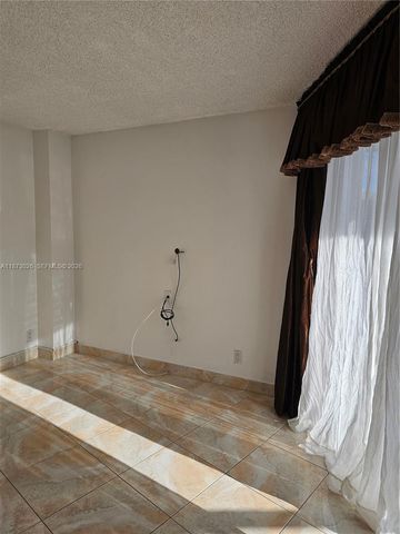 20400 W Country Club Drive 711, Aventura, FL 33180