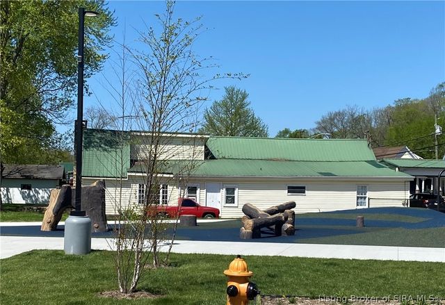 601 E Chestnut Street, Corydon, IN 47112