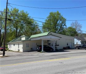 601 E Chestnut Street, Corydon, IN 47112