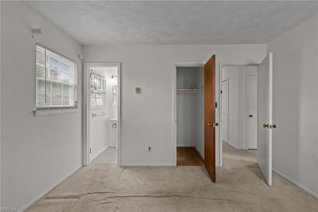 1120 Sean DR, Chesapeake, VA 23323
