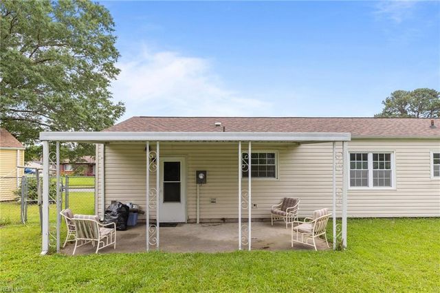 1120 Sean DR, Chesapeake, VA 23323