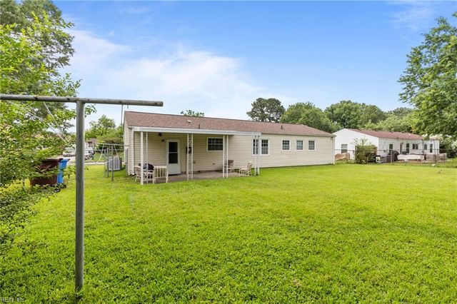 1120 Sean DR, Chesapeake, VA 23323