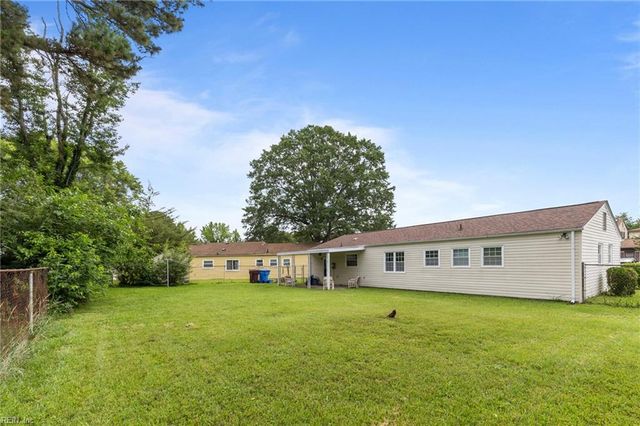 1120 Sean DR, Chesapeake, VA 23323