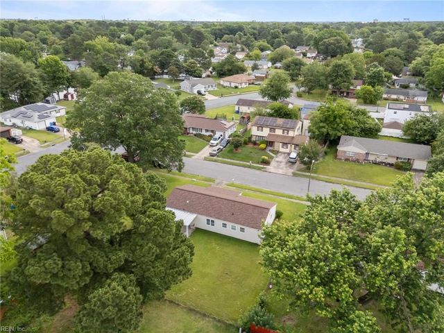 1120 Sean DR, Chesapeake, VA 23323