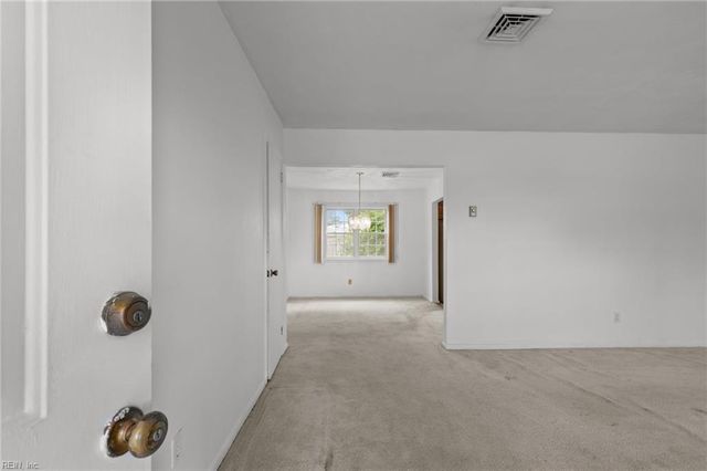 1120 Sean DR, Chesapeake, VA 23323