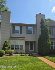 35 Whistler Drive 2, Freehold, NJ 07728