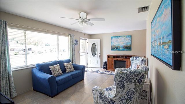 3925 15TH AVENUE N, St Petersburg, FL 33713